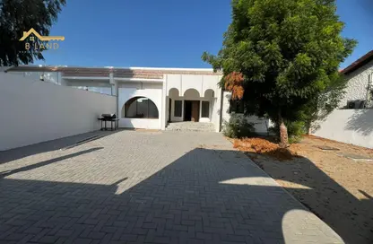 Villa - 3 Bedrooms - 3 Bathrooms for rent in Al Falaj - Al Riqqa - Sharjah