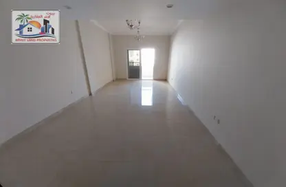 Apartment - 3 Bedrooms - 3 Bathrooms for rent in Al Qulaya'ah - Al Sharq - Sharjah