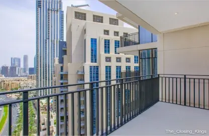 Apartment - 2 Bedrooms - 3 Bathrooms for sale in Boulevard Crescent 2 - BLVD Crescent - Downtown Dubai - Dubai
