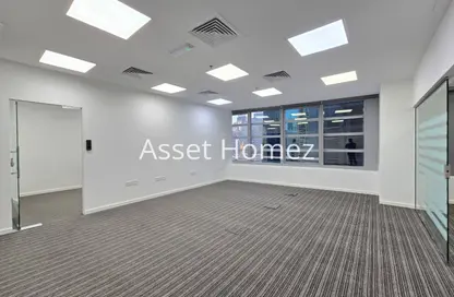 مكتب - استوديو - 1 حمام للايجار في البرج الفضي - الخليج التجاري - دبي