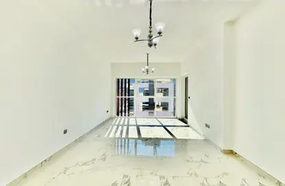 Apartment - 2 Bedrooms - 3 Bathrooms for rent in Jumeirah Garden City - Al Satwa - Dubai