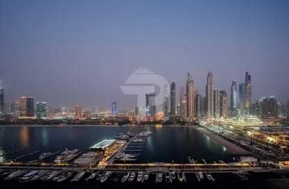 Apartment - 3 Bedrooms - 4 Bathrooms for sale in Marina Vista - EMAAR Beachfront - Dubai Harbour - Dubai