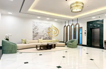 Apartment - 1 Bedroom - 2 Bathrooms for rent in Jumeirah Garden City - Al Satwa - Dubai