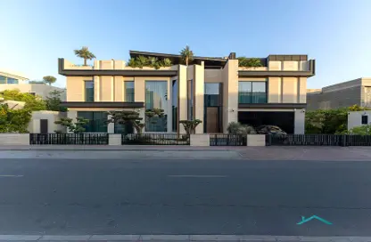 Villa - 6 Bedrooms - 7 Bathrooms for sale in Signature Villas Frond J - Signature Villas - Palm Jumeirah - Dubai