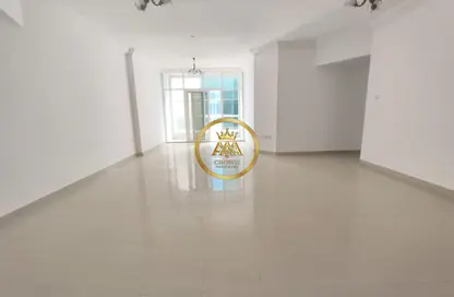 شقة - 2 غرف نوم - 3 حمامات للايجار في شارع التعاون الجديد - التعاون - الشارقة