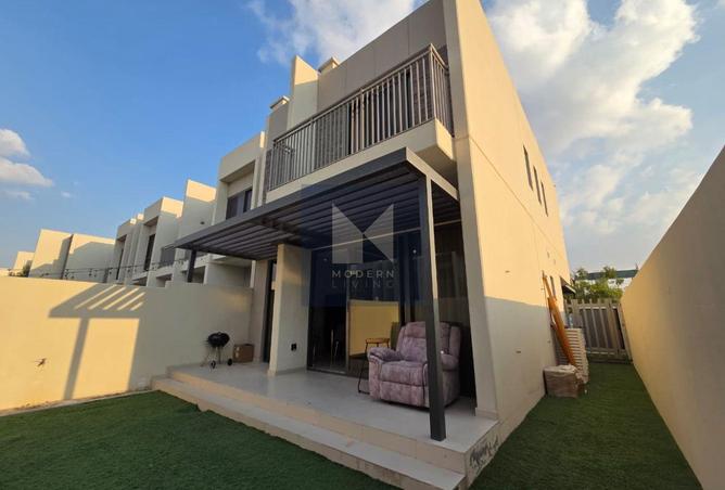 3+Maid | R2-EE | End Corner | Unfurnished