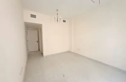 شقة - غرفة نوم - 2 حمامات للايجار في فلل الروضة 2 - 2  الروضة - الروضة - عجمان