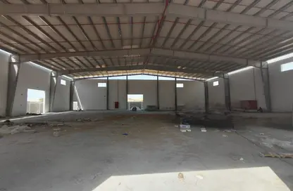 Warehouse - Studio - 2 Bathrooms for rent in Umm Al Thuoob - Umm Al Quwain