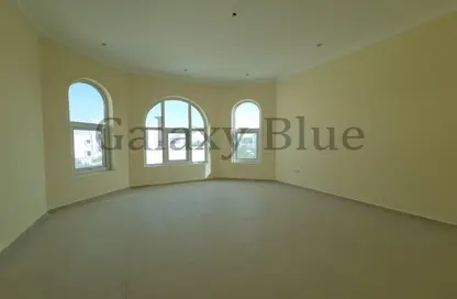 صورة لـ غرفة فارغة فيلا - 6 غرف نوم للايجار في مدينة شخبوط - أبوظبي ، صورة رقم 1