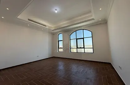 شقة - 3 غرف نوم - 3 حمامات للايجار في مدينة الرياض - أبوظبي