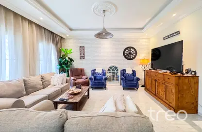 Villa - 3 Bedrooms - 4 Bathrooms for rent in Springs 15 - The Springs - Dubai