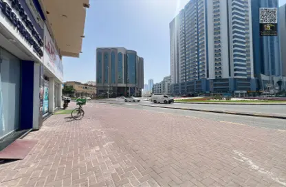 متجر - استوديو للايجار في برج الكورنيش - طريق كورنيش عجمان - عجمان