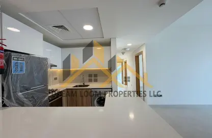 شقة - 3 غرف نوم - 2 حمامات للايجار في راديانت سكوير - مدينة الأضواء - جزيرة الريم - أبوظبي شقة - 3 غرف نوم - 2 حمامات للايجار في راديانت سكوير - مدينة الأضواء - جزيرة الريم - أبوظبي