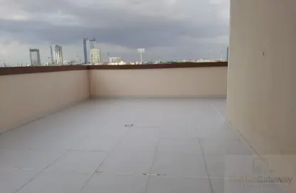 شقة - 2 غرف نوم - 3 حمامات للايجار في البرج الأسباني - مدينة دبي الرياضية - دبي شقة - 2 غرف نوم - 3 حمامات للايجار في البرج الأسباني - مدينة دبي الرياضية - دبي