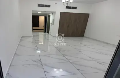 شقة - 1 حمام للايجار في بحيرات سيرينيتي 5 - الضاحية 10 - قرية الجميرا سركل - دبي