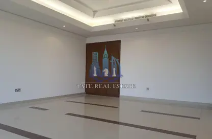 Apartment - 2 Bedrooms - 5 Bathrooms for rent in Corniche Road - Abu Dhabi