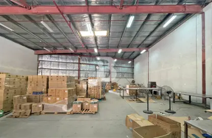 مستودع - استوديو للايجار في المرحلة 2 - مجمع دبي للاستثمار - دبي مستودع - استوديو للايجار في المرحلة 2 - مجمع دبي للاستثمار - دبي