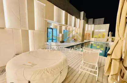 Apartment - 1 Bedroom - 2 Bathrooms for rent in Jumeirah Garden City - Al Satwa - Dubai