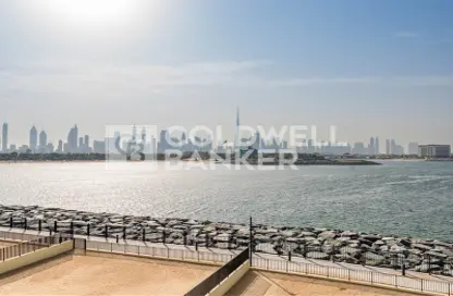 Villa - 5 Bedrooms - 7 Bathrooms for sale in Sur La Mer - La Mer - Jumeirah - Dubai
