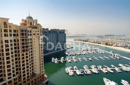 Apartment - 4 Bedrooms - 6 Bathrooms for sale in Marina Residences 2 - Marina Residences - Palm Jumeirah - Dubai