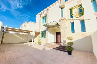 Villa - 5 Bedrooms - 6 Bathrooms for rent in Al Manara - Dubai