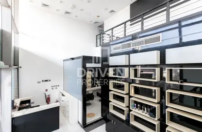 Retail - Studio - 1 Bathroom for rent in Office Park - Dubai Media City - Dubai