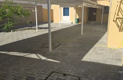 فيلا - 3 غرف نوم - 3 حمامات للايجار في سمنان - حلوان - الشارقة