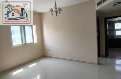 شقة - غرفة نوم - 1 حمام للايجار في مجمع مويلح - تجارية مويلح - الشارقة