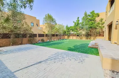فيلا - 3 غرف نوم - 4 حمامات للايجار في فيلات طراز دبي - القرية الشمالية - الفرجان - دبي