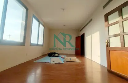 شقة - 2 غرف نوم - 2 حمامات للايجار في شارع المطار - أبوظبي