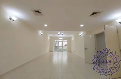 Apartment - 3 Bedrooms - 4 Bathrooms for rent in Diplomat Building - Umm Hurair 1 - Umm Hurair - Dubai Apartment - 3 Bedrooms - 4 Bathrooms for rent in Diplomat Building - Umm Hurair 1 - Umm Hurair - Dubai