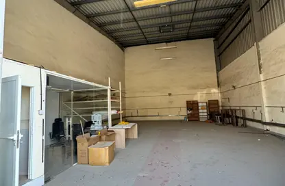 مستودع - استوديو - 1 حمام للايجار في مصفح الصناعية - مصفح - أبوظبي