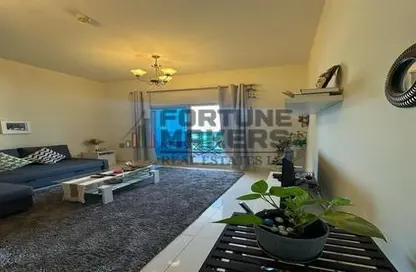شقة - 2 غرف نوم - 3 حمامات للبيع في مساكن النخبة رقم 5 - مساكن النخبة الرياضية - مدينة دبي الرياضية - دبي