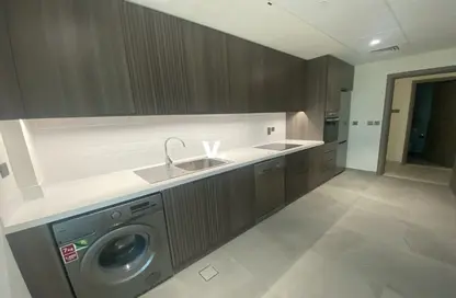 شقة - 2 غرف نوم - 3 حمامات للايجار في برج المنال - شارع الشيخ زايد - دبي