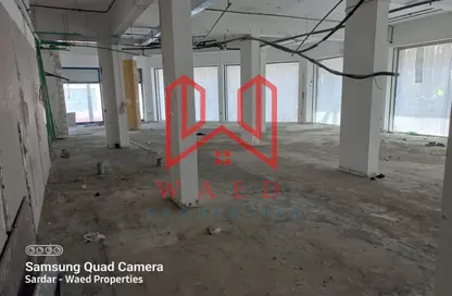 Shop - Studio for rent in Al Karama - Dubai