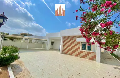 Villa - 4 Bedrooms - 4 Bathrooms for rent in Al Jazzat - Al Riqqa - Sharjah