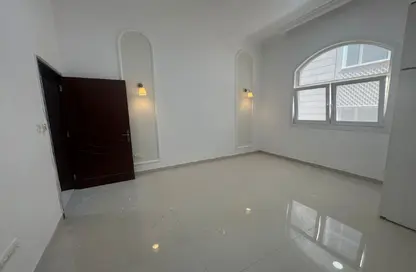 شقة - 1 حمام للايجار في مدينة محمد بن زايد - أبوظبي