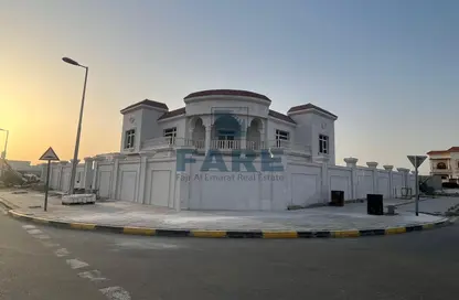 Villa - 5 Bedrooms - 7 Bathrooms for sale in Hoshi 1 - Hoshi - Al Badie - Sharjah