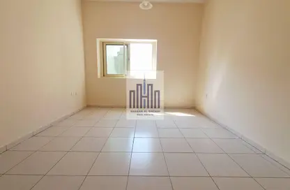 شقة - غرفة نوم - 1 حمام للايجار في طريق فاير ستاشن - مويلح - الشارقة شقة - غرفة نوم - 1 حمام للايجار في طريق فاير ستاشن - مويلح - الشارقة