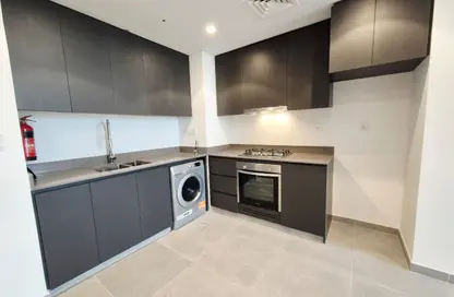 شقة - 2 غرف نوم - 3 حمامات للايجار في طراز 3 - الجادة - الشارقة