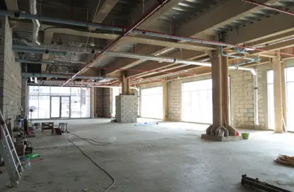 متجر - استوديو للايجار في بناية الحمرية - بر دبي - دبي