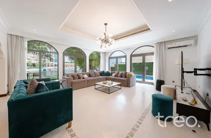 Villa - 4 Bedrooms - 5 Bathrooms for rent in Garden Homes Frond P - Garden Homes - Palm Jumeirah - Dubai