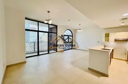 Apartment - 2 Bedrooms - 3 Bathrooms for rent in Iris Amber - Al Jaddaf - Dubai