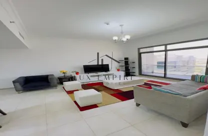 Apartment - 2 Bedrooms - 3 Bathrooms for rent in Hamza Tower - Dubai Sports City - Dubai