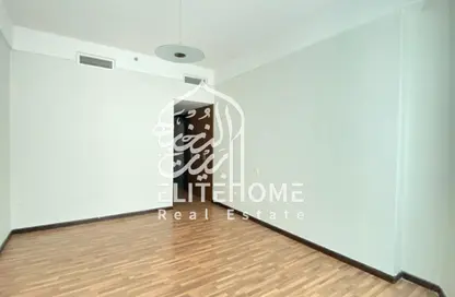 Apartment - 2 Bedrooms - 3 Bathrooms for rent in Blue Tower - Al Majaz 3 - Al Majaz - Sharjah