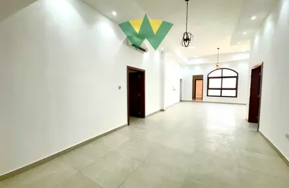 فيلا - 3 غرف نوم - 4 حمامات للايجار في مدينة الرياض - أبوظبي