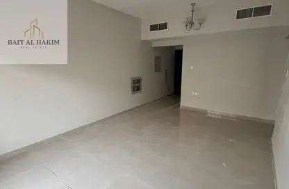 Apartment - 2 Bedrooms - 2 Bathrooms for rent in Al Jurf 2 - Al Jurf - Ajman Downtown - Ajman