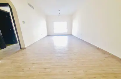 Apartment - 1 Bedroom - 2 Bathrooms for rent in The Square 1 - Muwaileh Commercial - Sharjah
