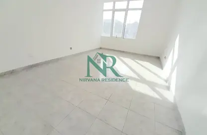 Apartment - 3 Bedrooms - 3 Bathrooms for rent in Al Khazna Tower - Al Najda Street - Abu Dhabi