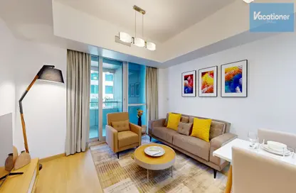 Living Room image for: Apartment - 1 Bedroom - 1 Bathroom for rent in The Waves - Dubai Marina - Dubai, Image 1